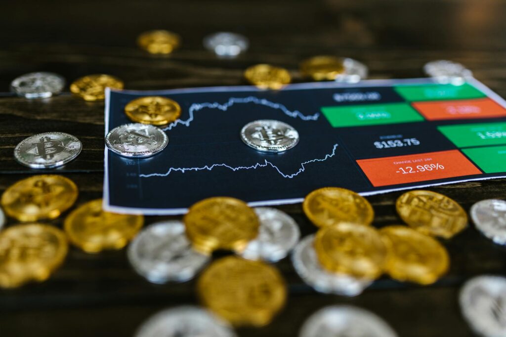 Ilustrasi robot trading forex yang menggunakan algoritma canggih untuk melakukan transaksi otomatis di pasar valas secara akurat dan efisien