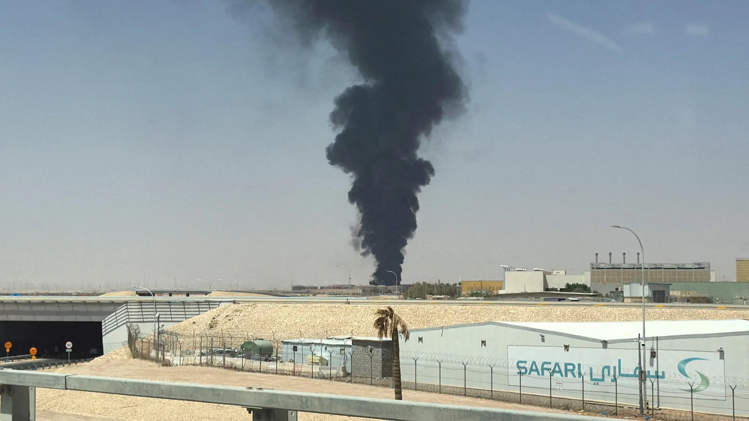 Houthis Riyadh airport Houthi Bandara Riyadh