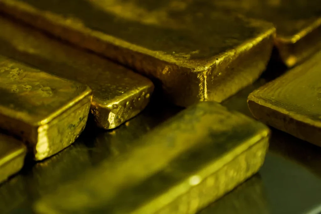 gold rises as dollar weakens gold price today harga emas hari ini